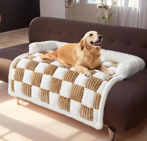 Black Muffy pet couch cover, 75x75cm, protective fabric for sofas designed to keep pet fur and dirt off furniture.