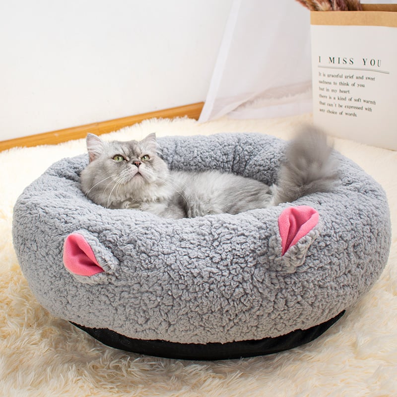 Grey Lamb Wool Round Deep Sleep Pet Cat Litter by Muffy, soft and absorbent litter for cats, shown in a close-up image.