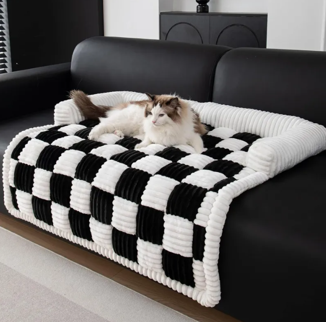 Muffy plush thickened warm pet bed for dogs and cats in khaki, 75x75cm, with soft, cozy fabric for comfort and warmth