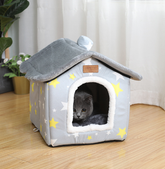 Light green Muffy warm closed dog kennel house for pets, featuring a cozy enclosed design for comfort and safety.
