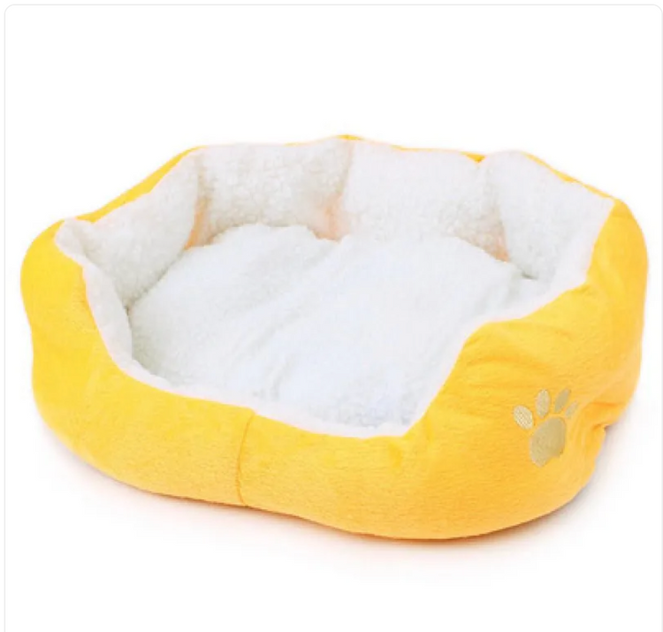Pink Lamb Cashmere Kennel by Muffy, soft and cozy pet bed with plush lamb cashmere fabric, 60x50cm size for small dogs or cats.